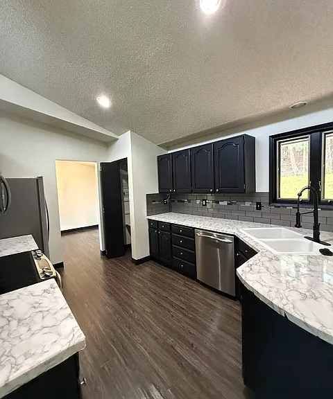 1715 S Ridgemont Dr — Photo 3
