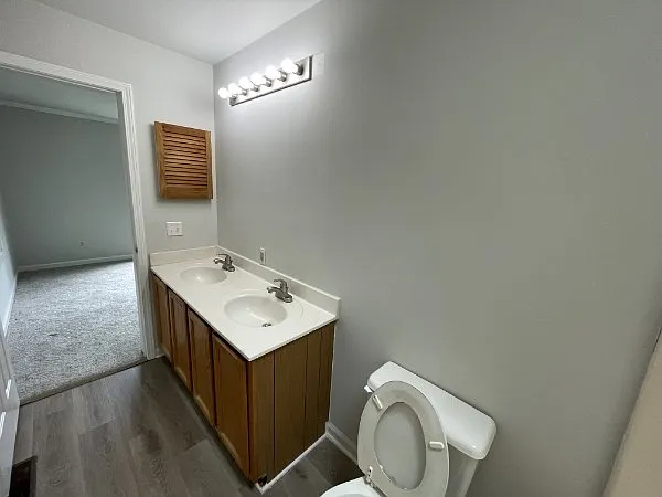 330 Echo Ave — Photo 4