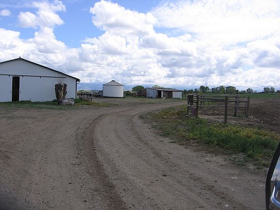 5th image of 3355 Road 29