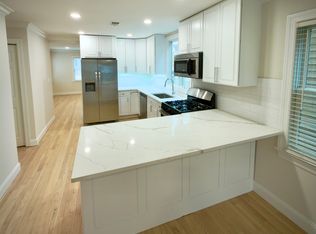21 New St, Sea Bright, NJ 07760