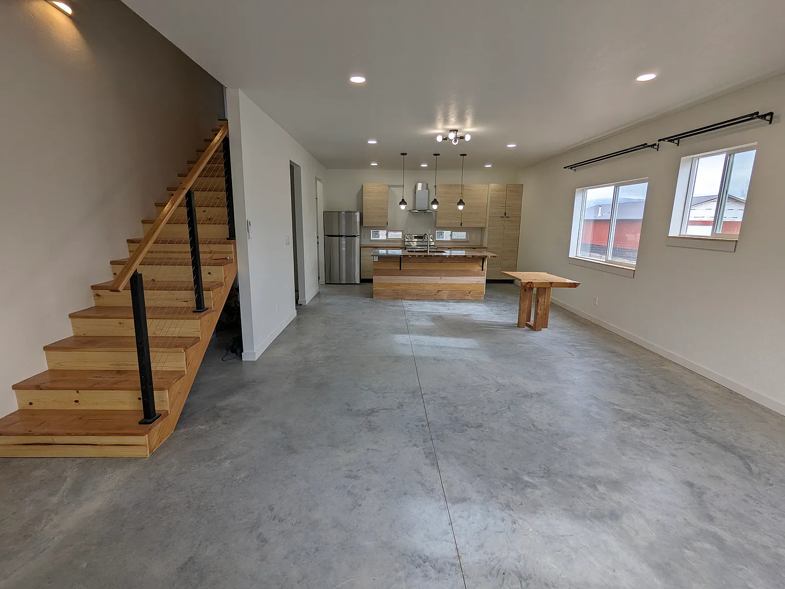 3 bed, 2.5 bath, 1600 sqft, $2,200 — Photo 4