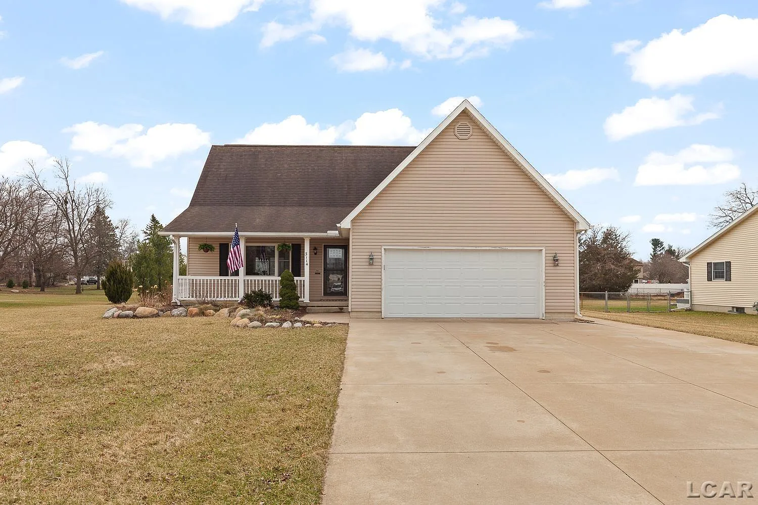3114 Cobblestone Rdg photo 1