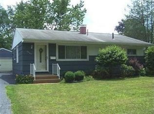 2369 Stewart Dr NW, Warren, OH
