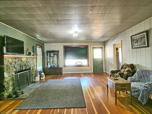 4th image of 7763 Thompson Creek Rd