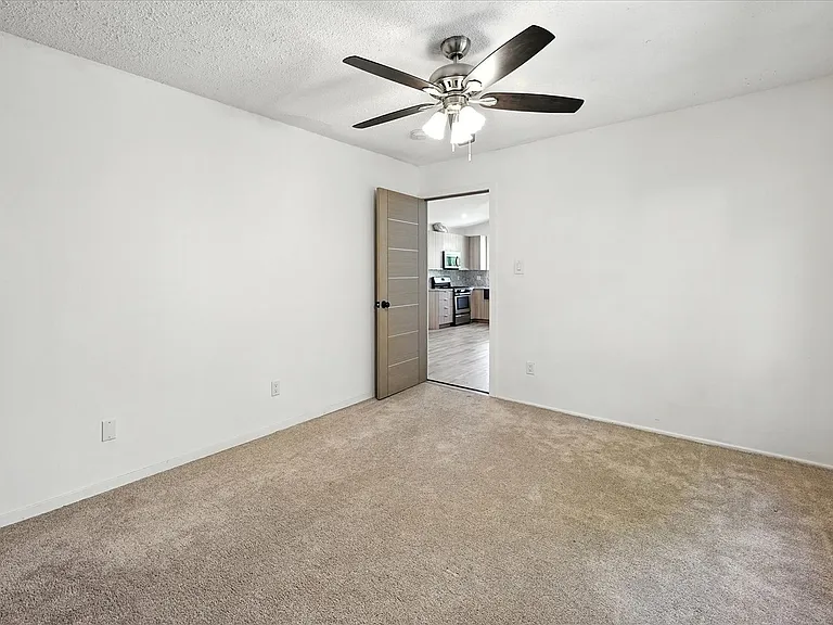 8846 Laramie Ave — Photo 24