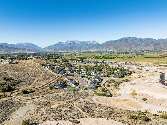 4th image of 1239 E Grouse Ridge Cir