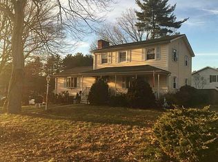 2 Apple Valley Pkwy, Smithfield, RI 02828
