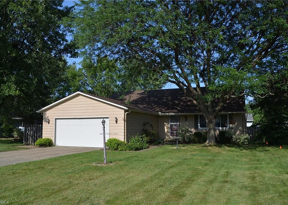 1st image of 1675 Devonshire Dr
