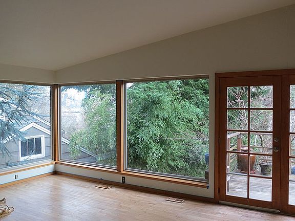 East facing large Lowe -E