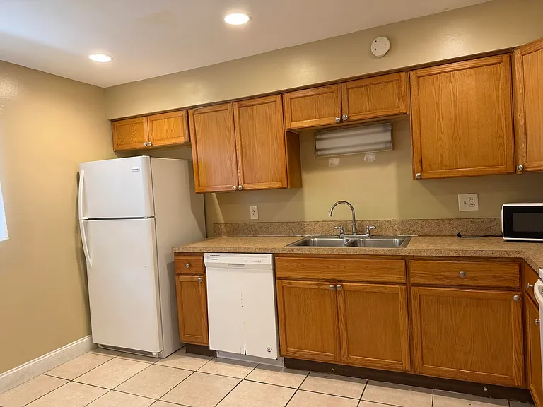 507 S 10th St #B — Photo 2