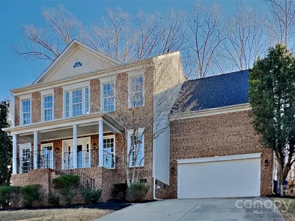 156 Flowering Grove Ln, Mooresville, NC 28115