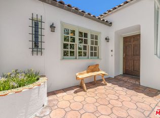 2004 Vine St, Los Angeles, CA 90068