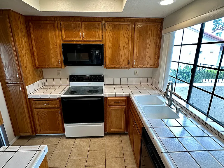 1534 Apache Dr #D — Photo 6
