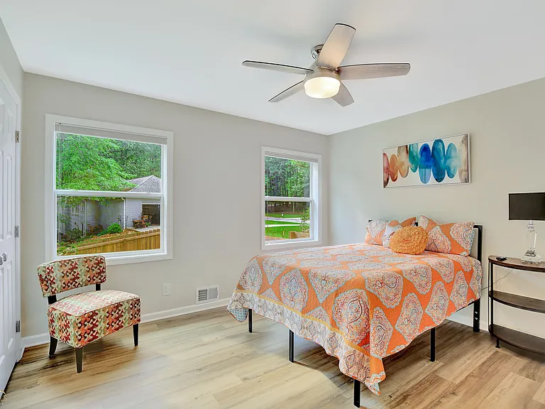 213 Oakmount Dr #FURNISHED — Photo 21