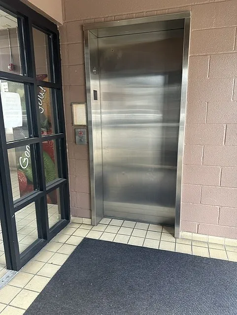Studio, 1500 sqft, $2,980 — Photo 4