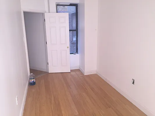 Rented by The Ave Agency, LLC | media 10