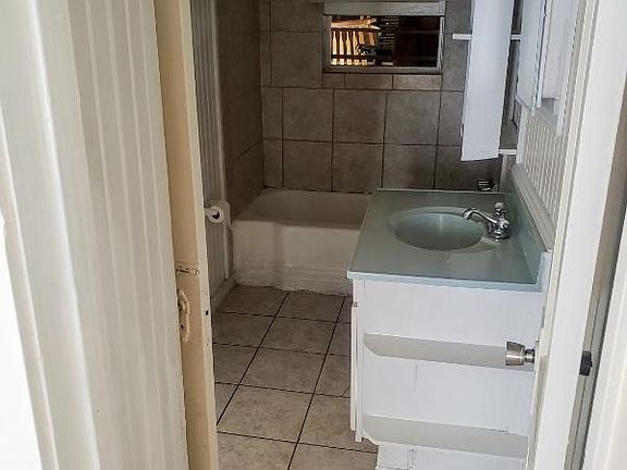 2nd image of 5209 Margarita St APT A
