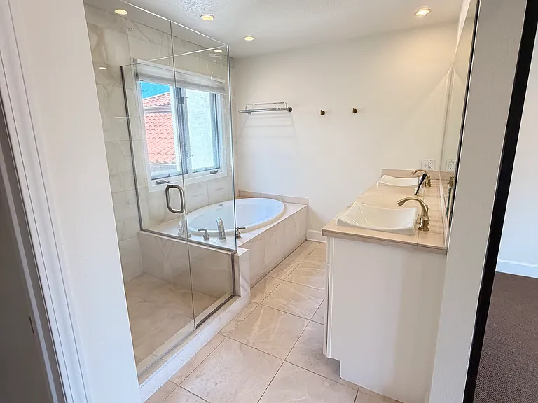 5701 Malaga Pl — Photo 30