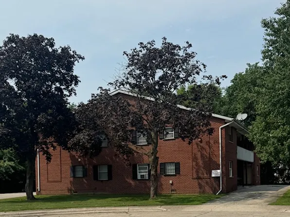 410 Hickory Cir, 410 Hickory Cir #7, Momence, IL 60954