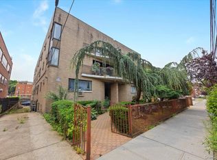 147-26 Roosevelt Ave #L1, Flushing, NY 11354