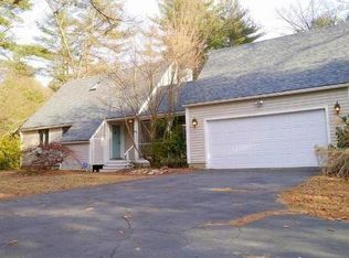 86 Larkspur Dr, Amherst, MA 01002