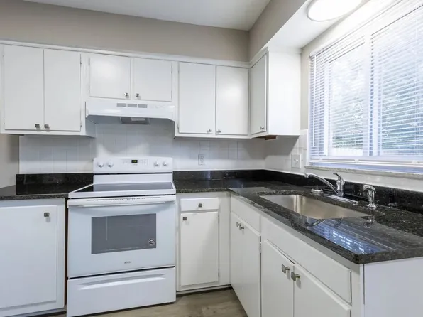 5840 N Meadows Blvd APT D, Columbus, OH 43229