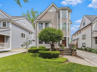 789 Smith Ave, Birmingham, MI 48009