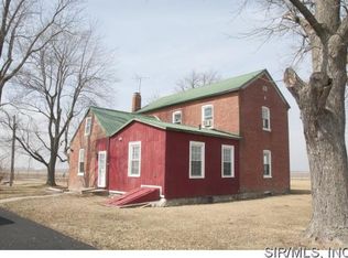 4675 Prairie Rd, Highland, IL 62249