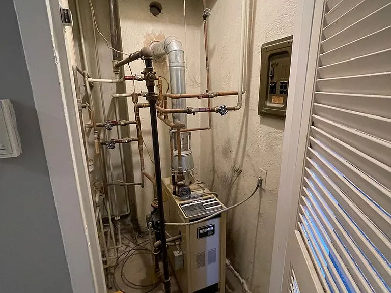 Lincoln Crossing Apartments — Photo 24