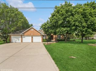 1520 Grant St, Schaumburg, IL 60193