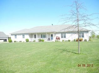 6971 Mansion Rd, Chatham, IL 62629