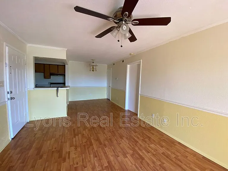 2855 Winkler Ave #124 — Photo 11