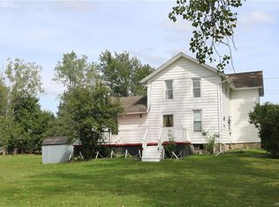 5137 Oakwood Dr, North Tonawanda, NY 14120