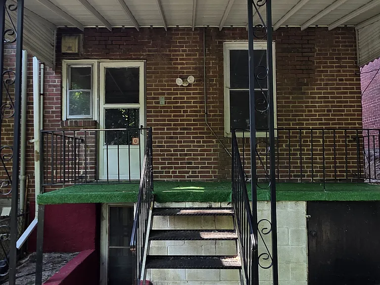 3319 Presstman St — Photo 7