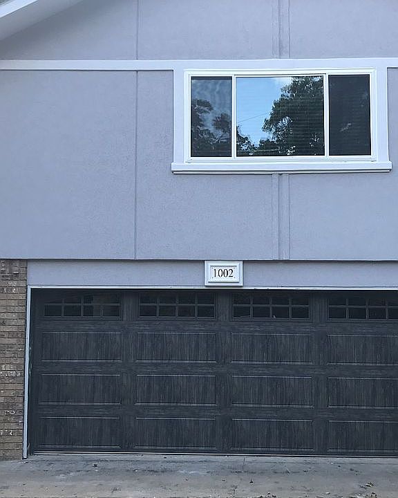 1st image of 1002 S Lakeview Dr