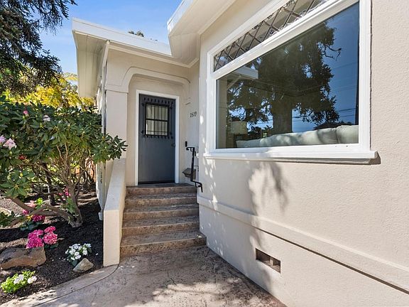 2nd image of 1519 Carol Ave