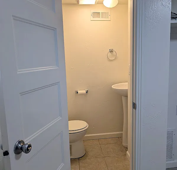 728 Locust St — Photo 24