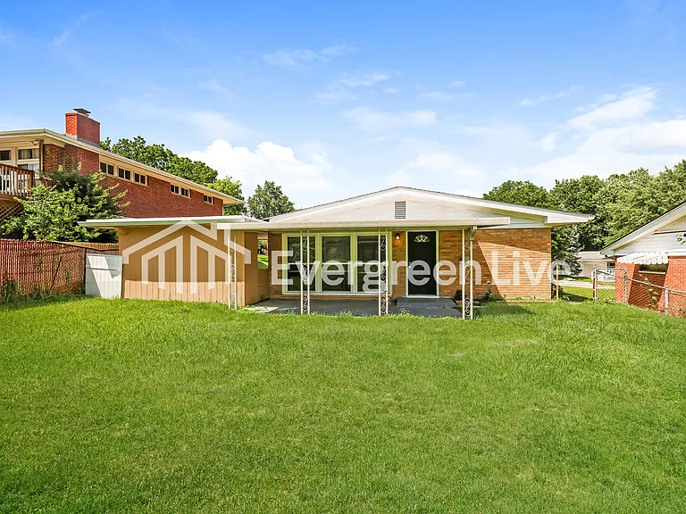 4434 Reading Rd — Photo 15