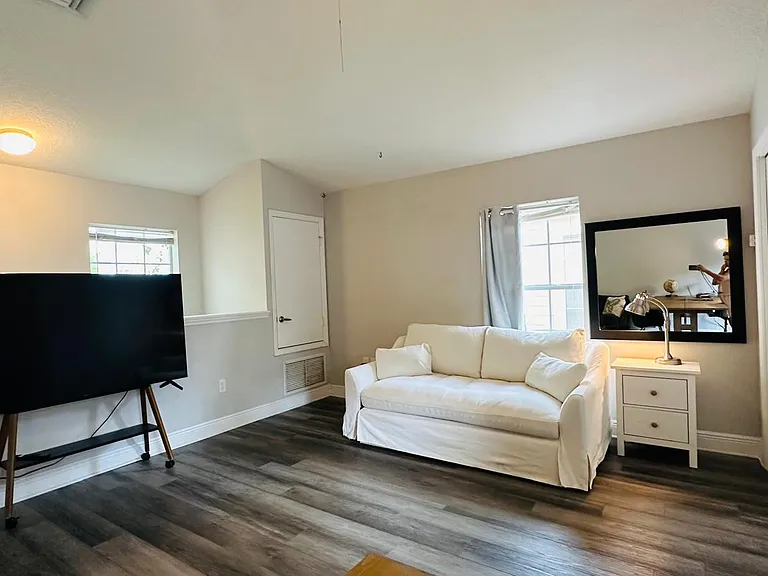 14533 Cotswolds Dr — Photo 15
