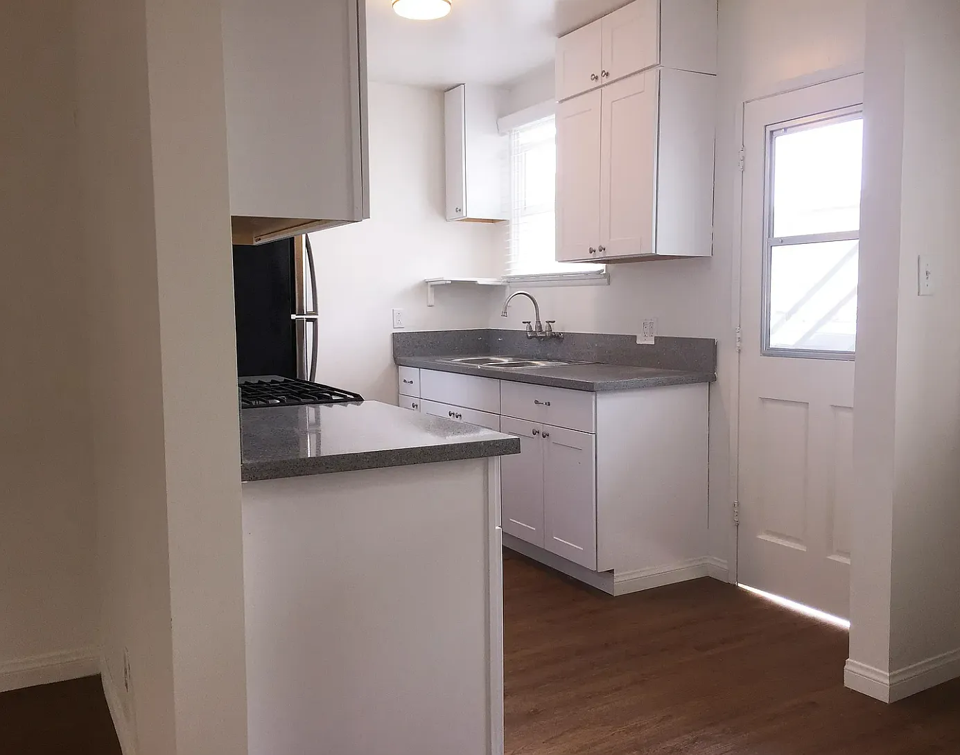 2 bed, 1.0 bath, 850 sqft, $2,900 — Photo 4
