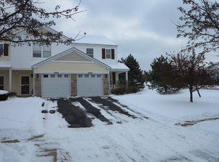 2000 Limestone Ln #2000, Carpentersville, IL 60110