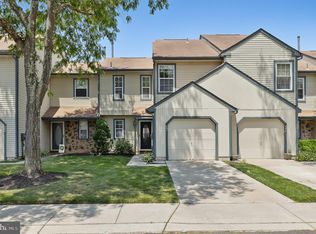 391 Inverness Ct, Mount Laurel, NJ 08054