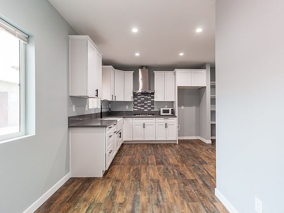 5th image of 14008 Bessemer St #1/5