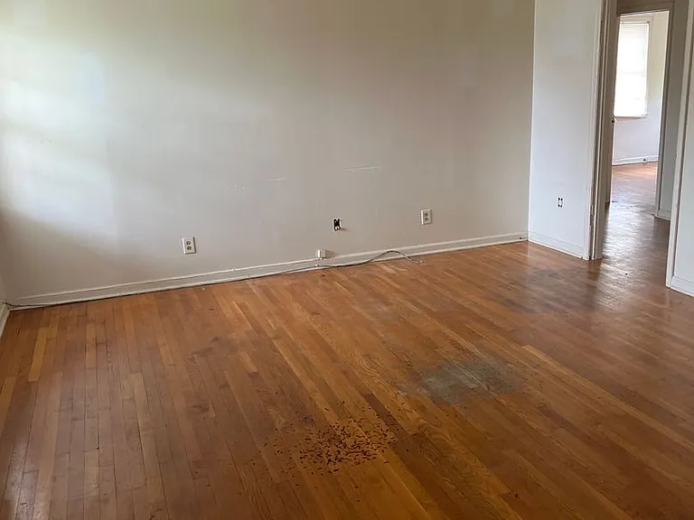 211 College Dr — Photo 22