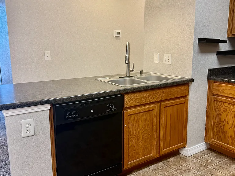 2133 Krisron Rd #B-207 — Photo 12