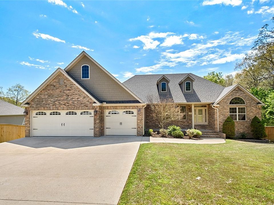 1st image of 4 Talana Ln