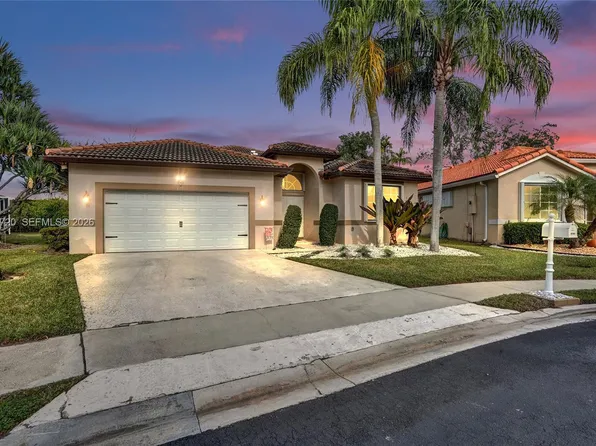 8795 NW 76th Pl, Tamarac, FL 33321