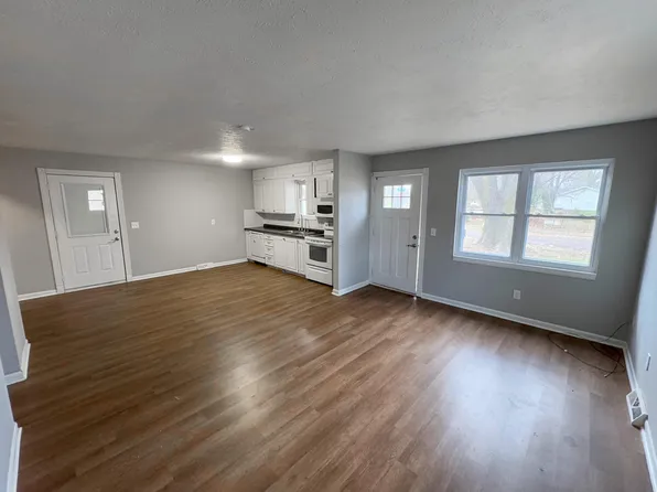 1164 S Hillcrest Avenue, Springfield, MO 65802