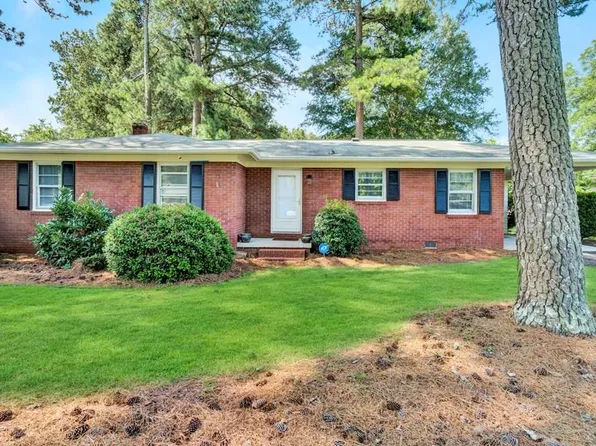 109 Westgate Dr, Greenwood, SC 29646