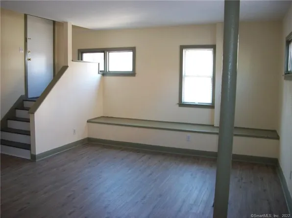 35 Nash St #1, New Haven, CT 06511